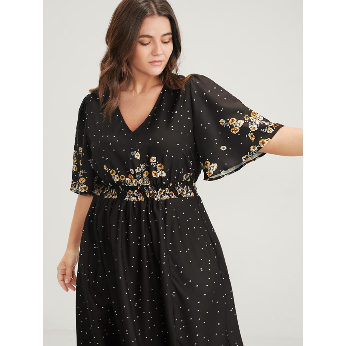 Plus Size Floral Pocket Split Hem Flutter Shirred Maxi Dress Black Women Casual Printed V-neck Half Sleeve Curvy Midi Dress BloomChic 28/5X Product Image