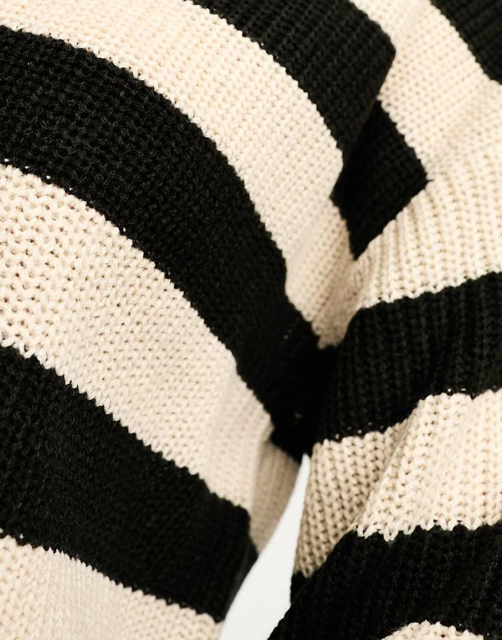 Only cropped sweater Product Image