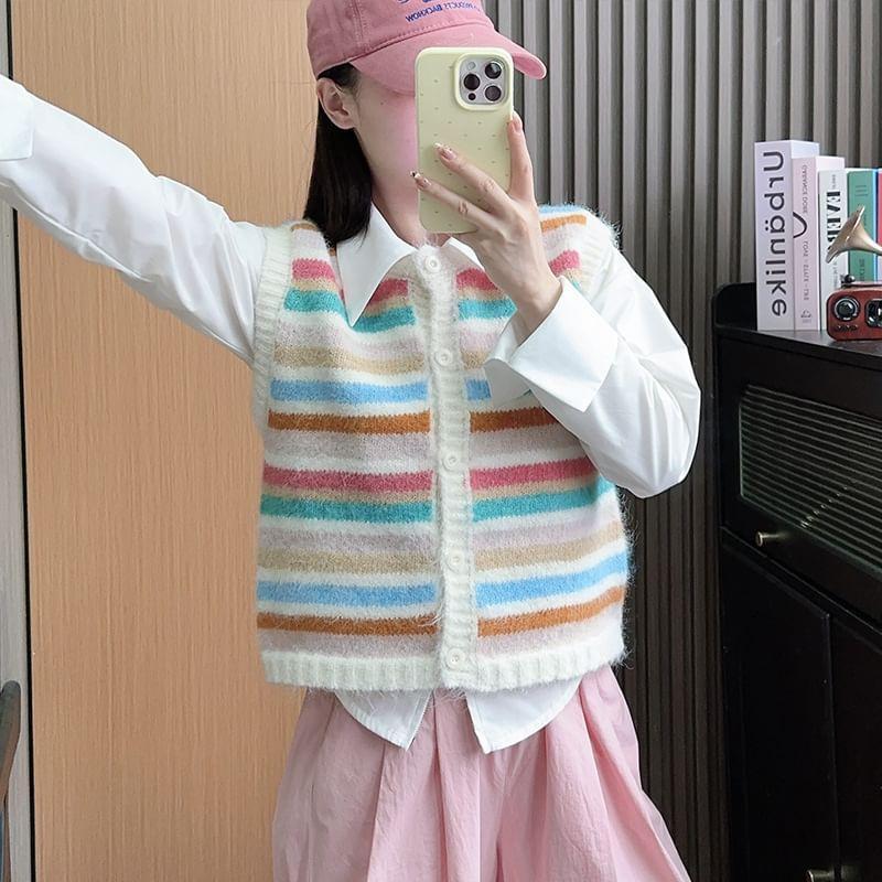 Round Neck Striped Button Sweater Vest Product Image