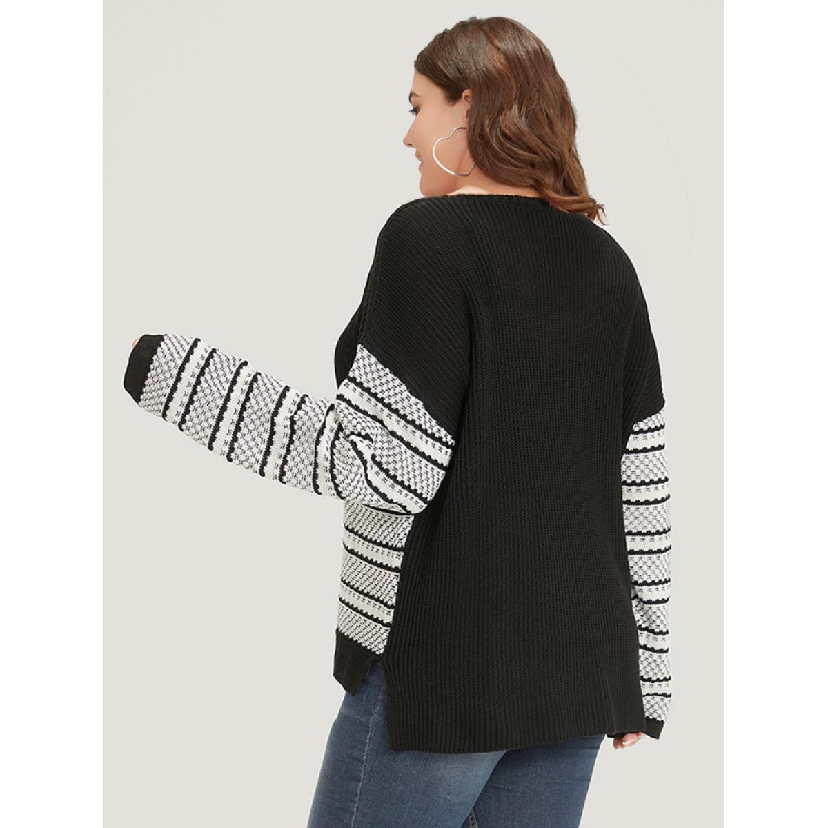 Plus Size Two Tone V Neck Patchwork Elastic Cuffs Pullover Black Women Casual Loose Long Sleeve V-neck Everyday Pullovers BloomChic 26/4X Product Image