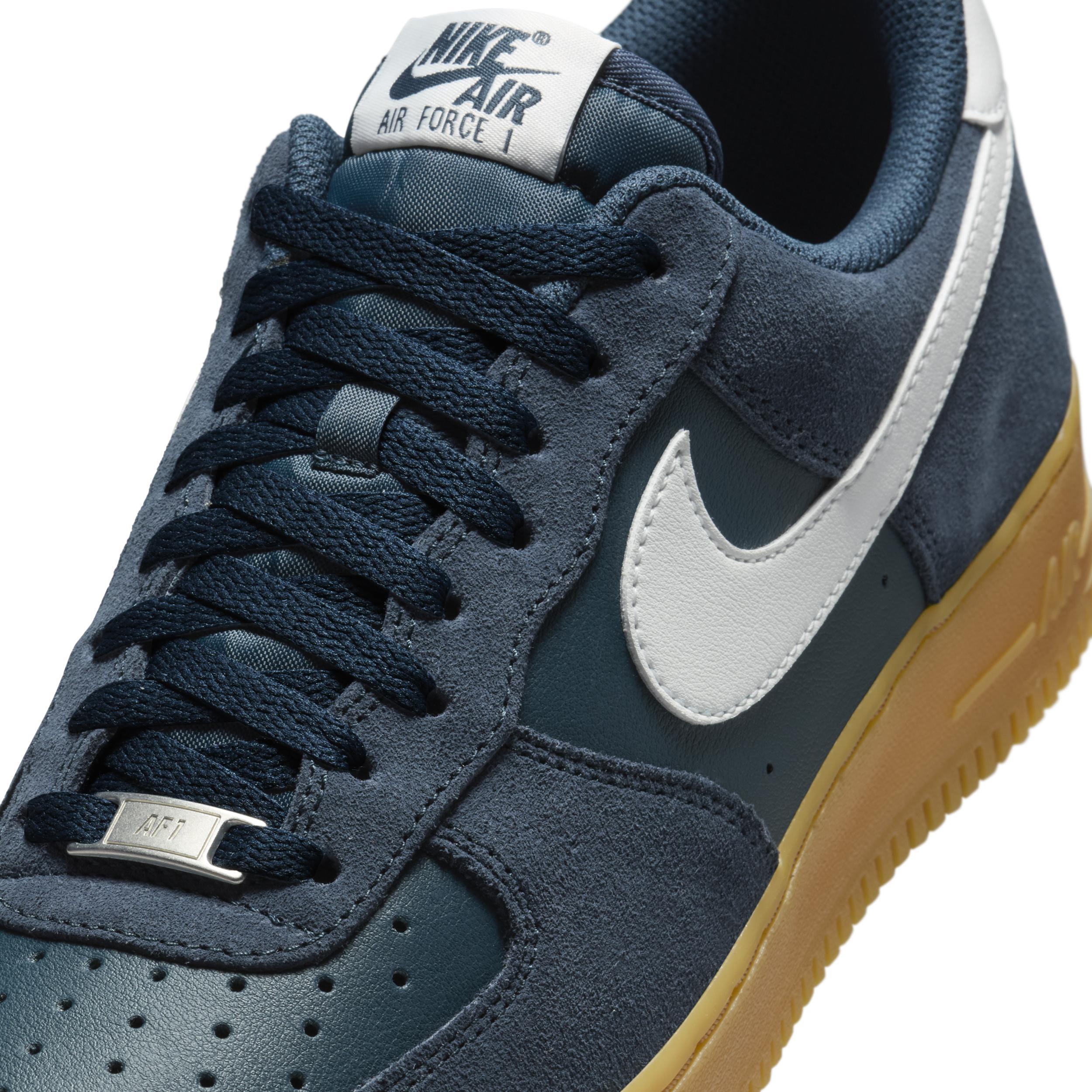 Nike Men's Air Force 1 '07 LV8 Shoes Product Image