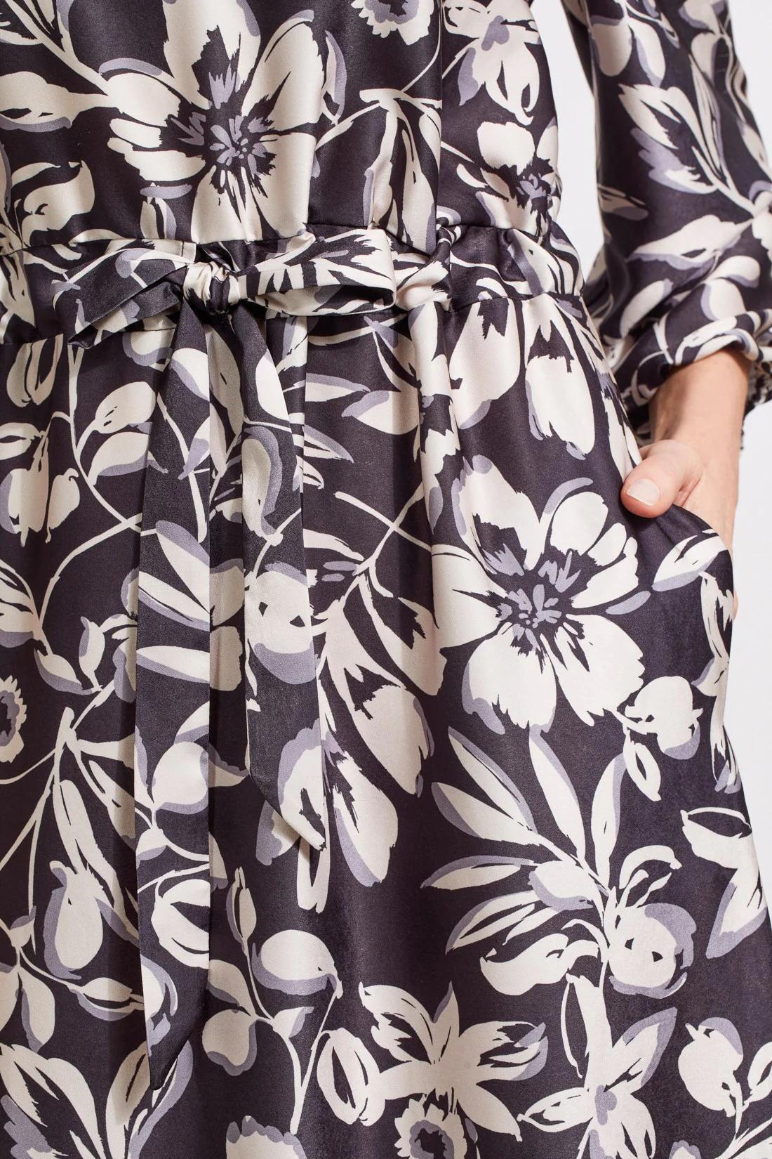3/4 SLEEVE MAXI DRESS WITH TIE AT WAIST Product Image