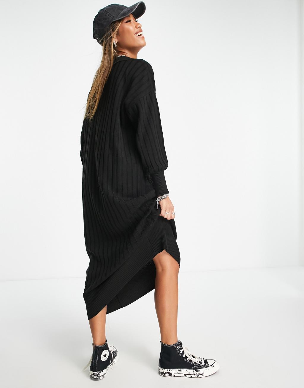 ONLY knitted v neck midaxi dress in black  Product Image