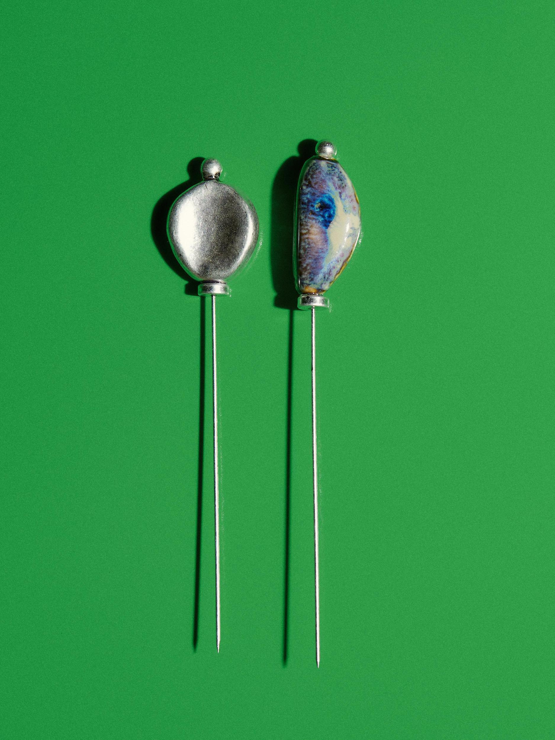 Brooch with ceramic leaf piece Product Image