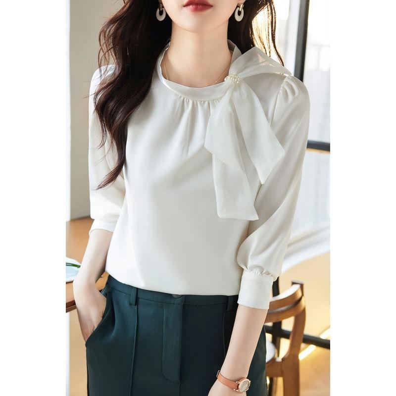 Long-Sleeve Plain Bow Blouse Product Image