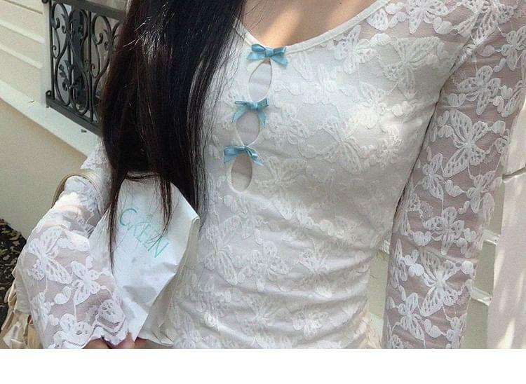 Set: Long Sleeve V-Neck Plain Bow Cutout Lace Top + Tube Top Product Image