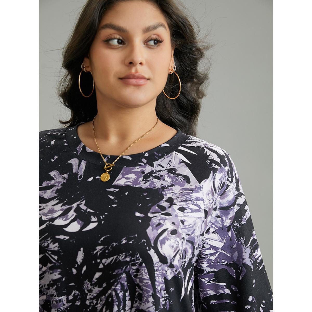 Plus Size Tie Dye Curved Hem T-shirt Black Women Casual Printed Silhouette Floral Print Round Neck Dailywear T-shirts BloomChic 28/5X Product Image
