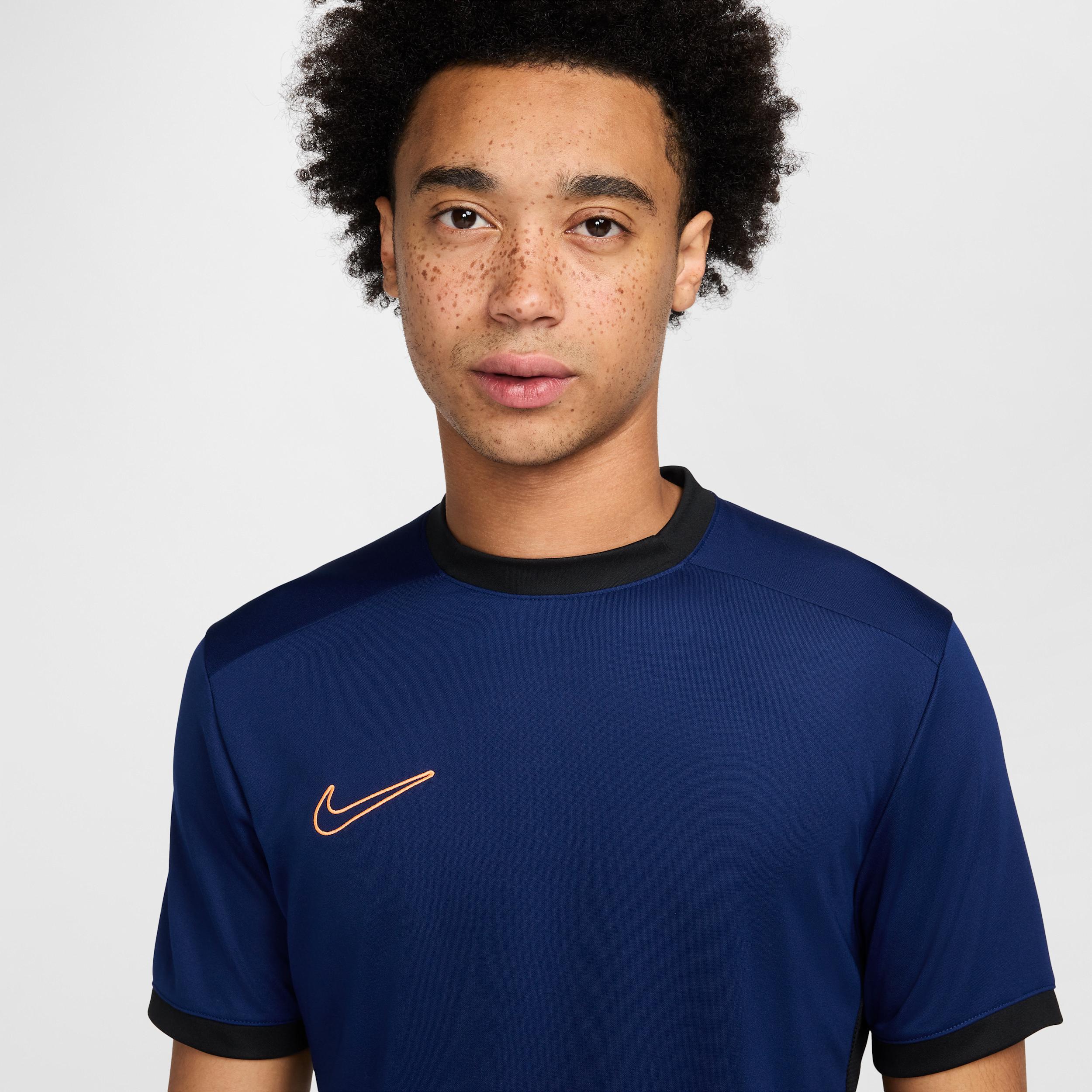 Nike Academy Men's Dri-FIT Short-Sleeve Soccer Top Product Image