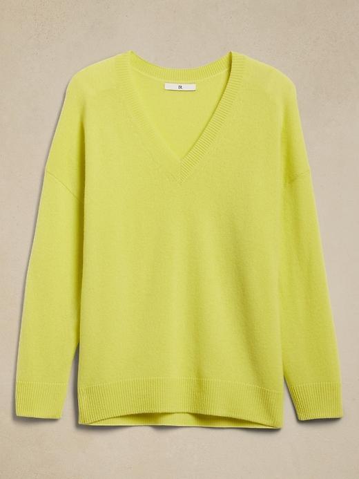 Oversized Lightweight Cashmere V-Neck Sweater Product Image