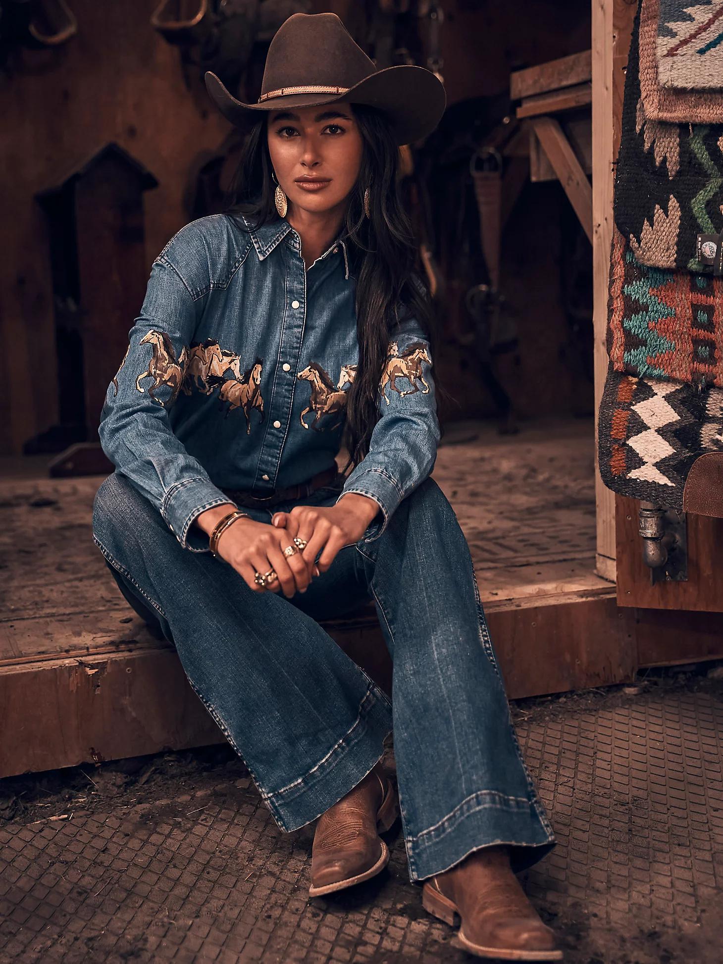 Women's Wrangler Horses Boyfriend Western Snap Shirt | Women's TOPS | Wrangler® Product Image