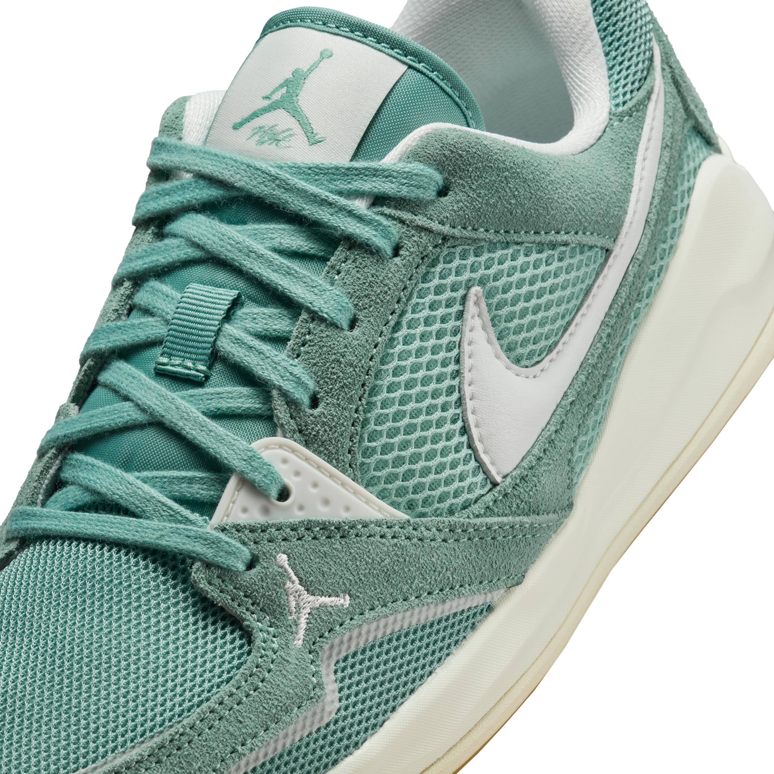 Women's Jordan CMFT Era Shoes Product Image
