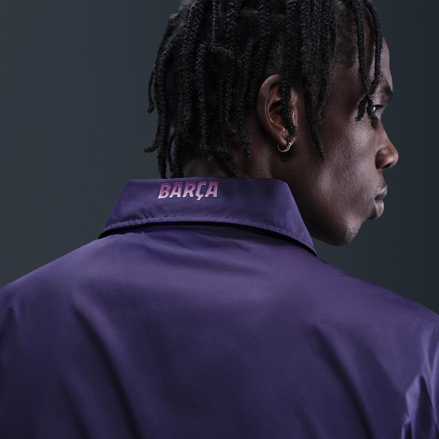 FC Barcelona Club Men's Nike Soccer Coaches' Jacket Product Image