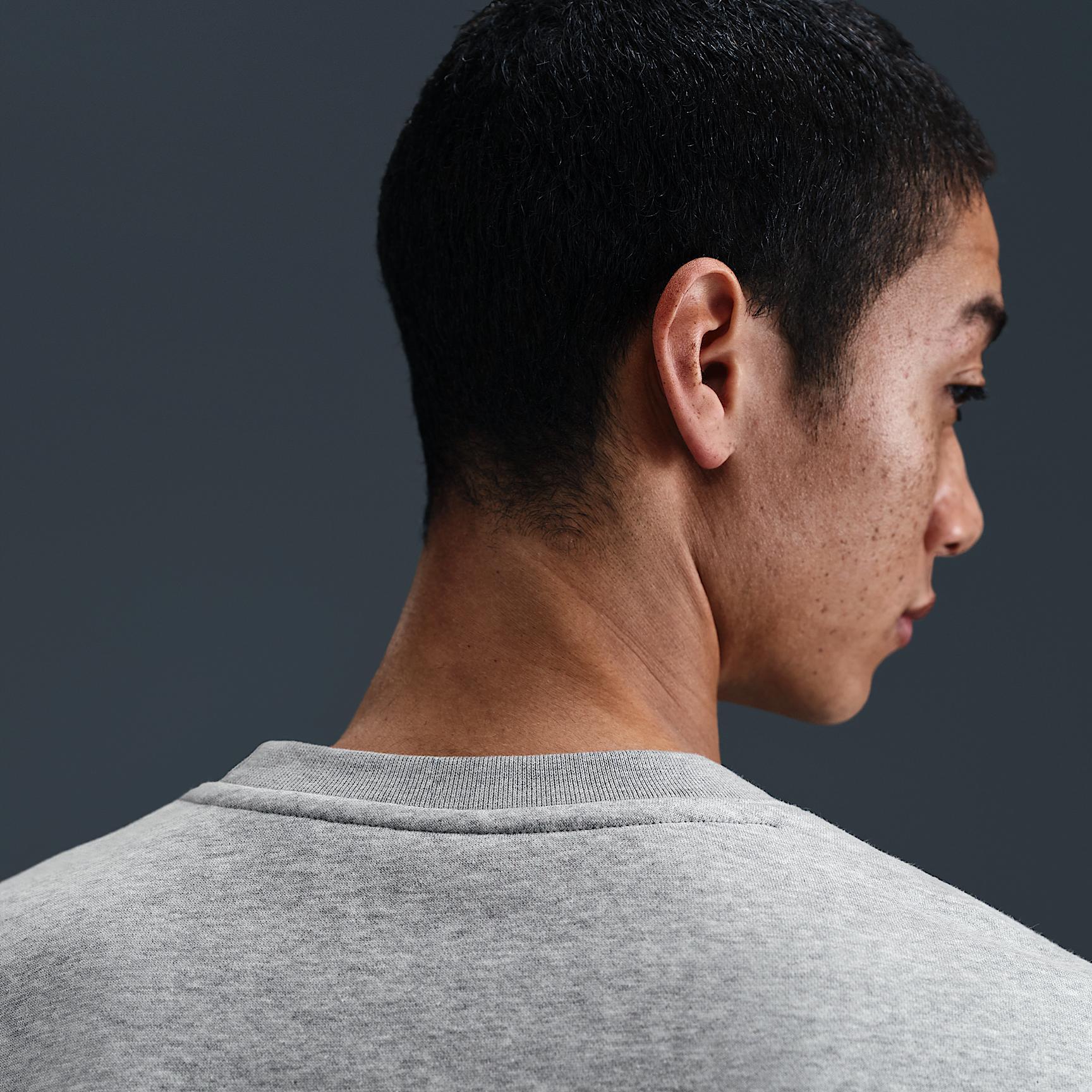 Nike Men's Club Fleece Crew Product Image