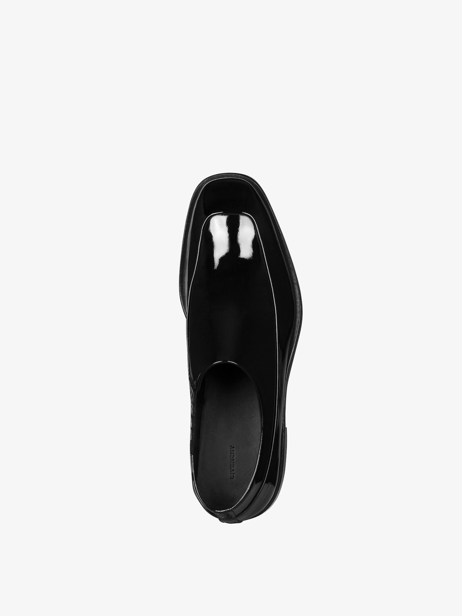 Squared derbies in patent leather Product Image