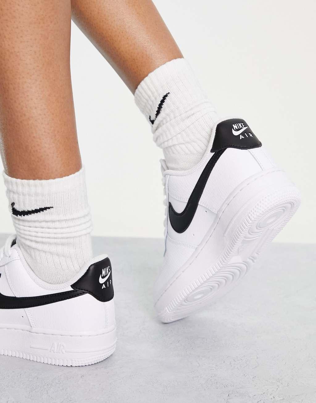 Nike Air Force 1 '07 Women's Shoes Product Image