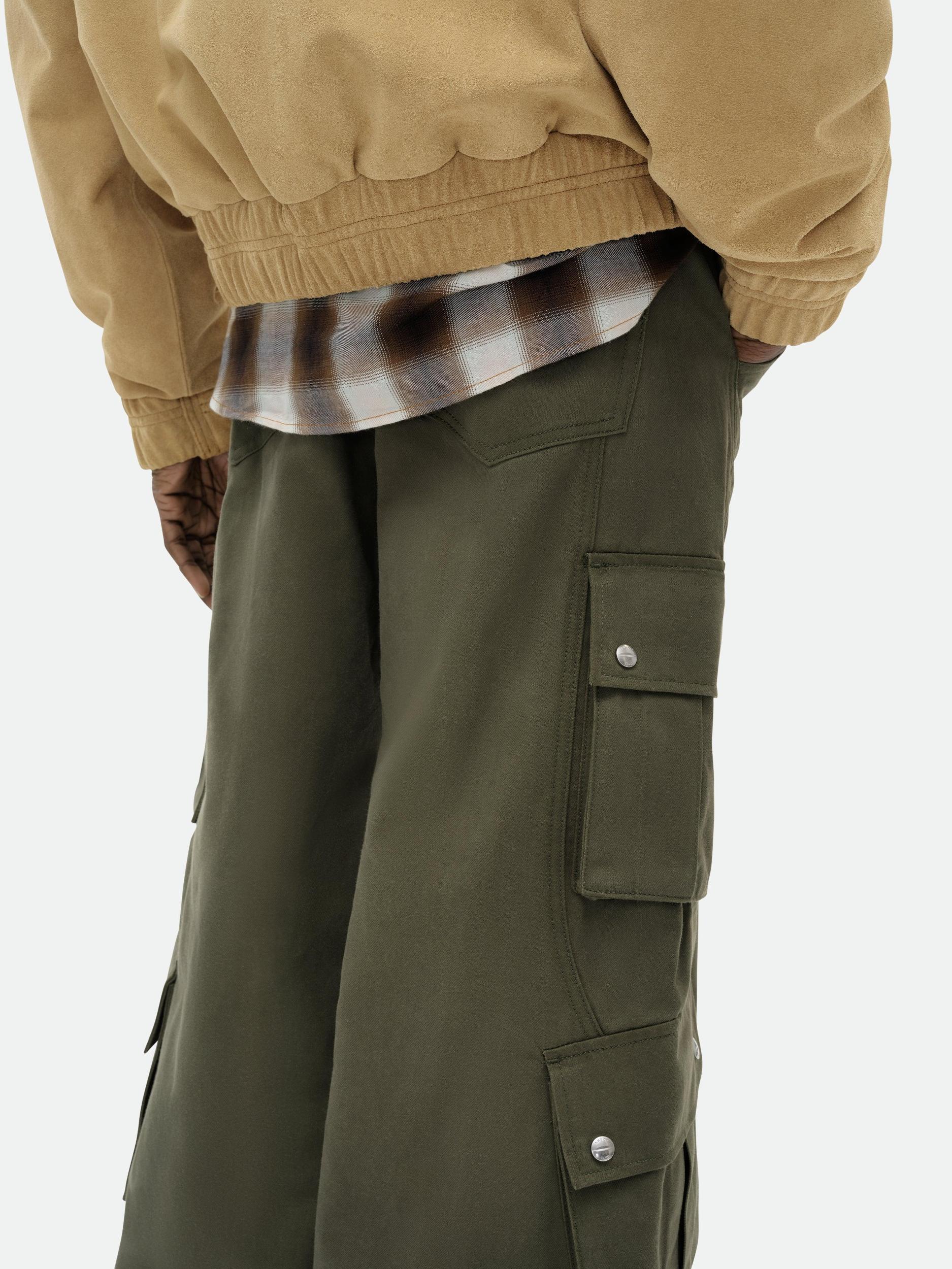 PLATEAU CARGO PANT Male Product Image