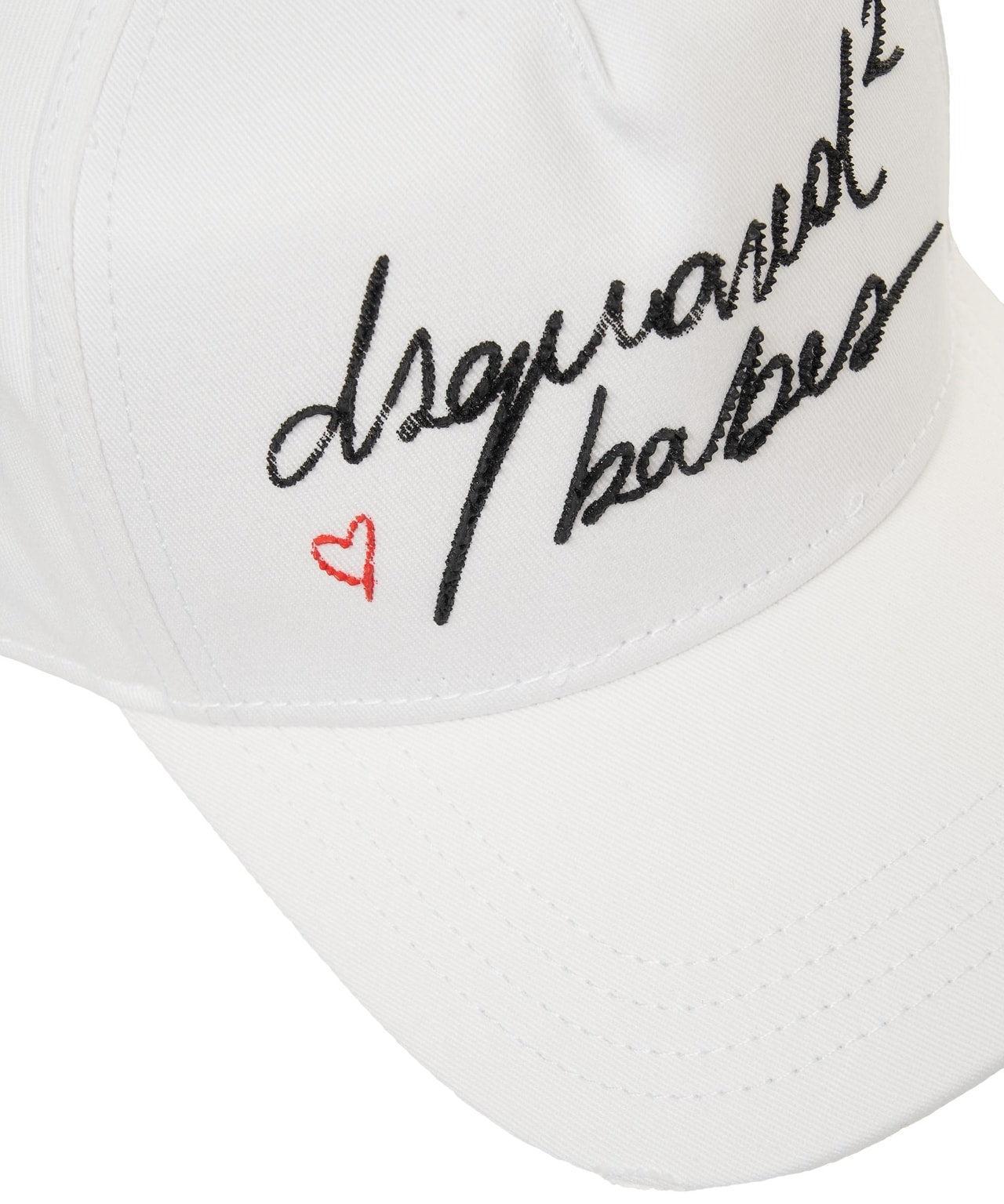 Baseball cap with logo Product Image