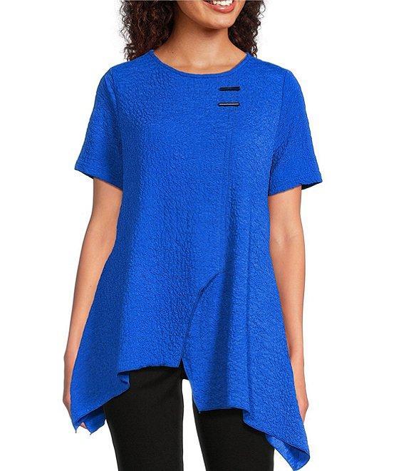 Calessa Textured Knit Scoop Neck Short Sleeve Asymmetric Hem Tunic Product Image