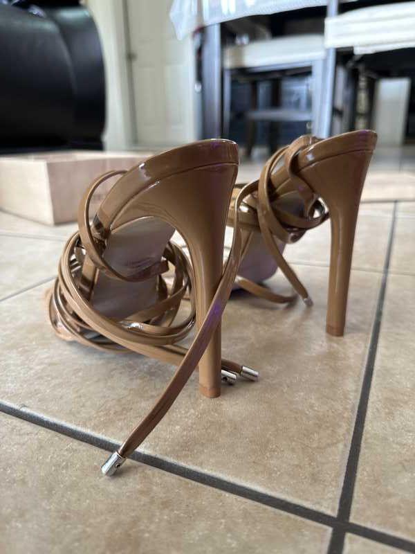 UPLIFT CAMEL PATENT - SM REBOOTED Female Product Image