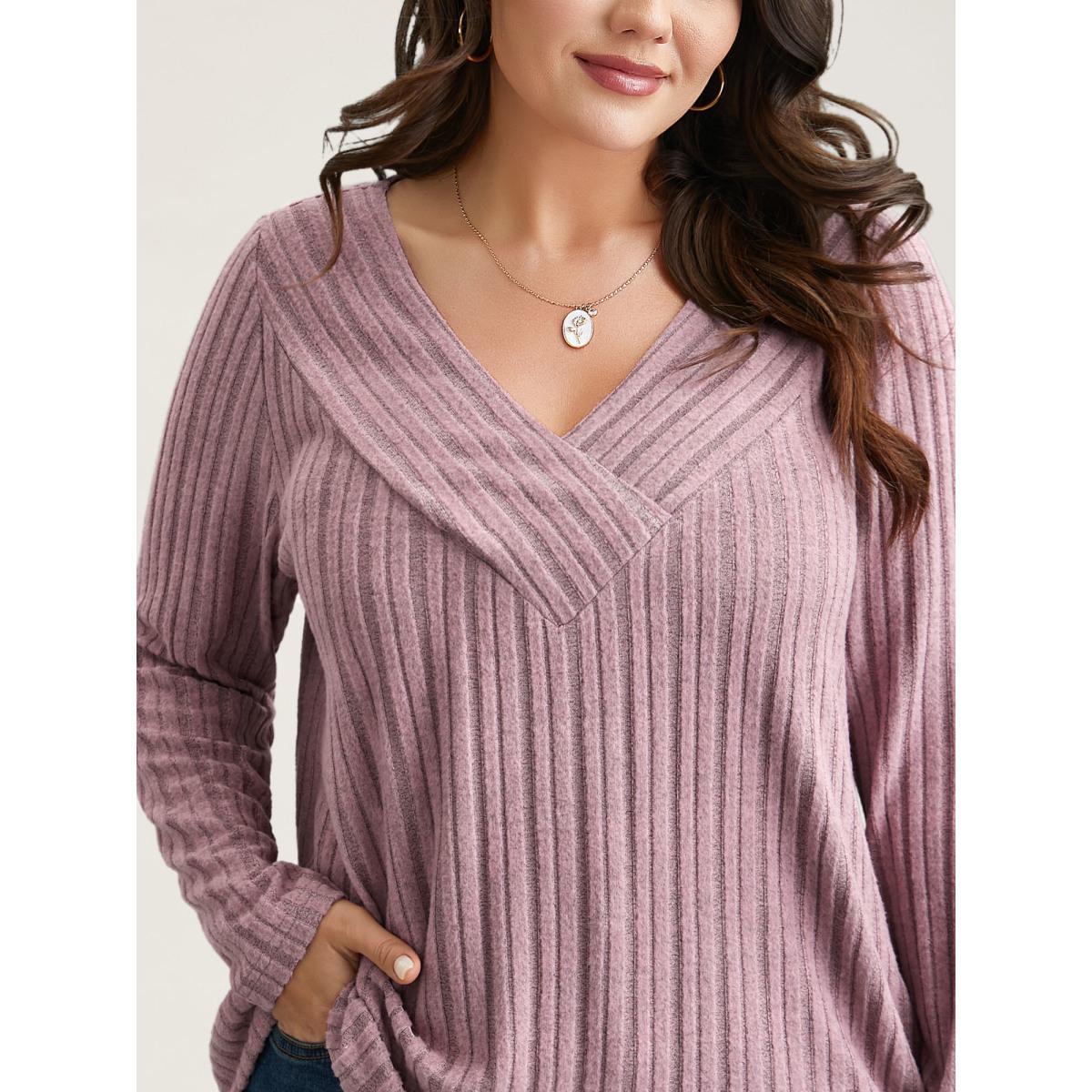 Plus Size V-Neck Textured Pit Strip Fitted T-Shirt Dirtypink Women Casual Texture V-neck Bodycon Everyday T-shirts BloomChic 26/4X Product Image