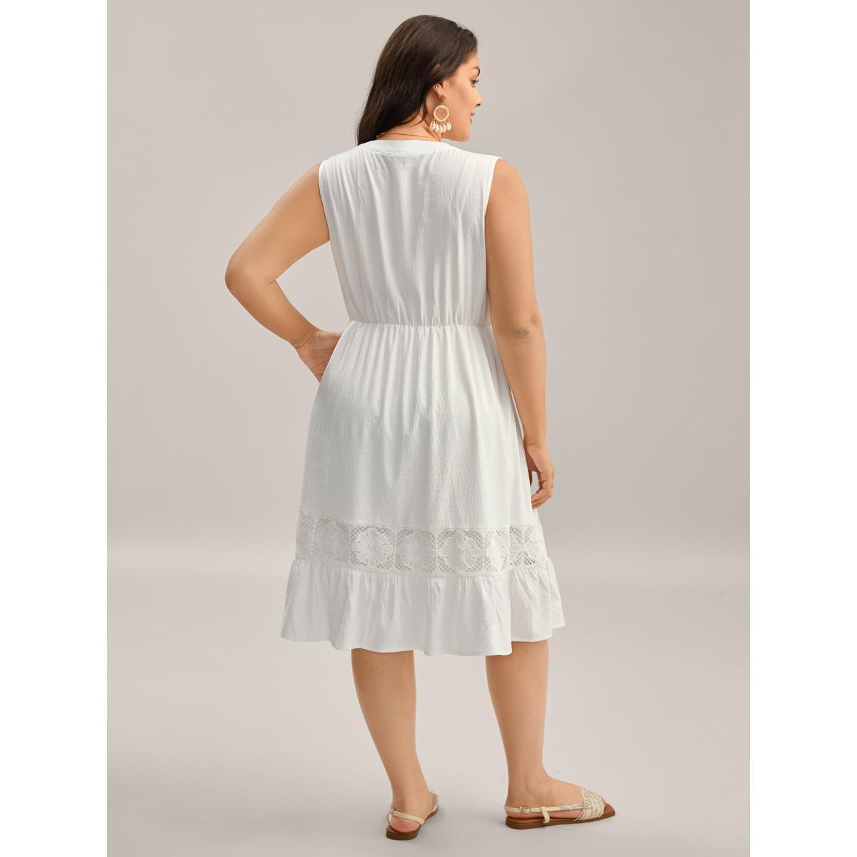 Plus Size Floral Textured Solid Tiered Hem Midi Dress Originalwhite Women Flat collar with V-notch Sleeveless Curvy BloomChic 30/6X Product Image