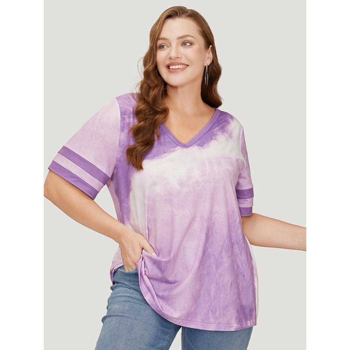 Plus Size Tie Dye V Neck Contrast Trim T-shirt Lilac Women Casual Contrast Tie Dye V-neck Dailywear T-shirts BloomChic 28/5X Product Image