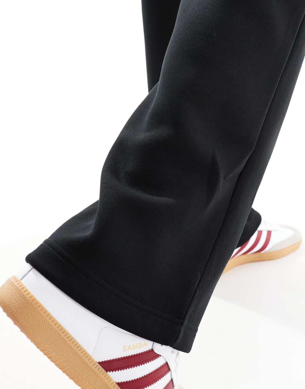 Jack & Jones straight leg scuba sweatpants in black Product Image