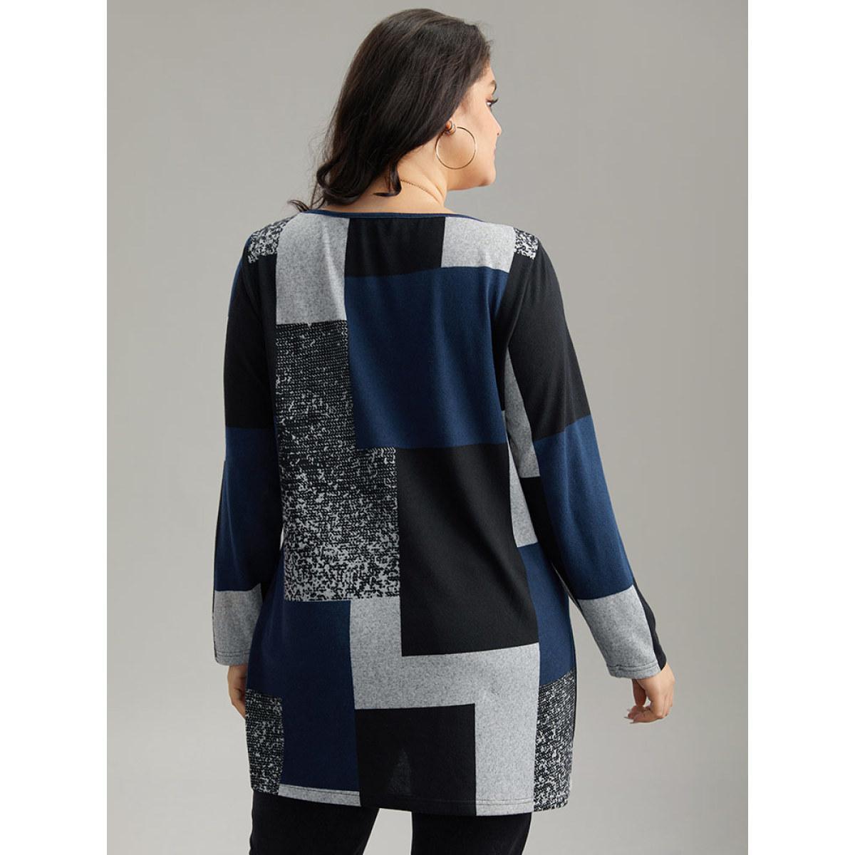 Plus Size Colorblock Contrast Round Neck T-shirt Indigo Women Elegant Contrast Colorblock Boat Neck Dailywear T-shirts BloomChic 10/M Product Image