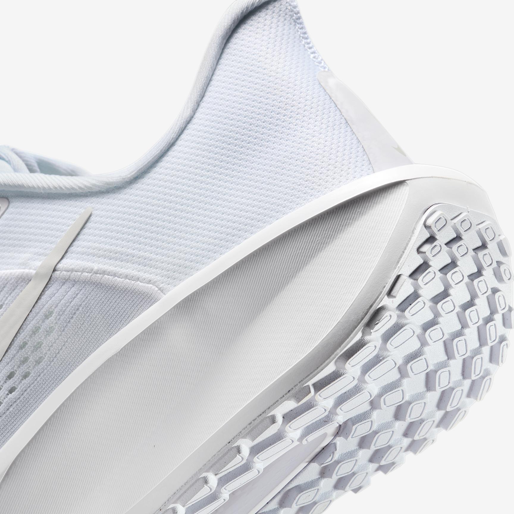 Nike Quest 6 Men's Road Running Shoes Product Image