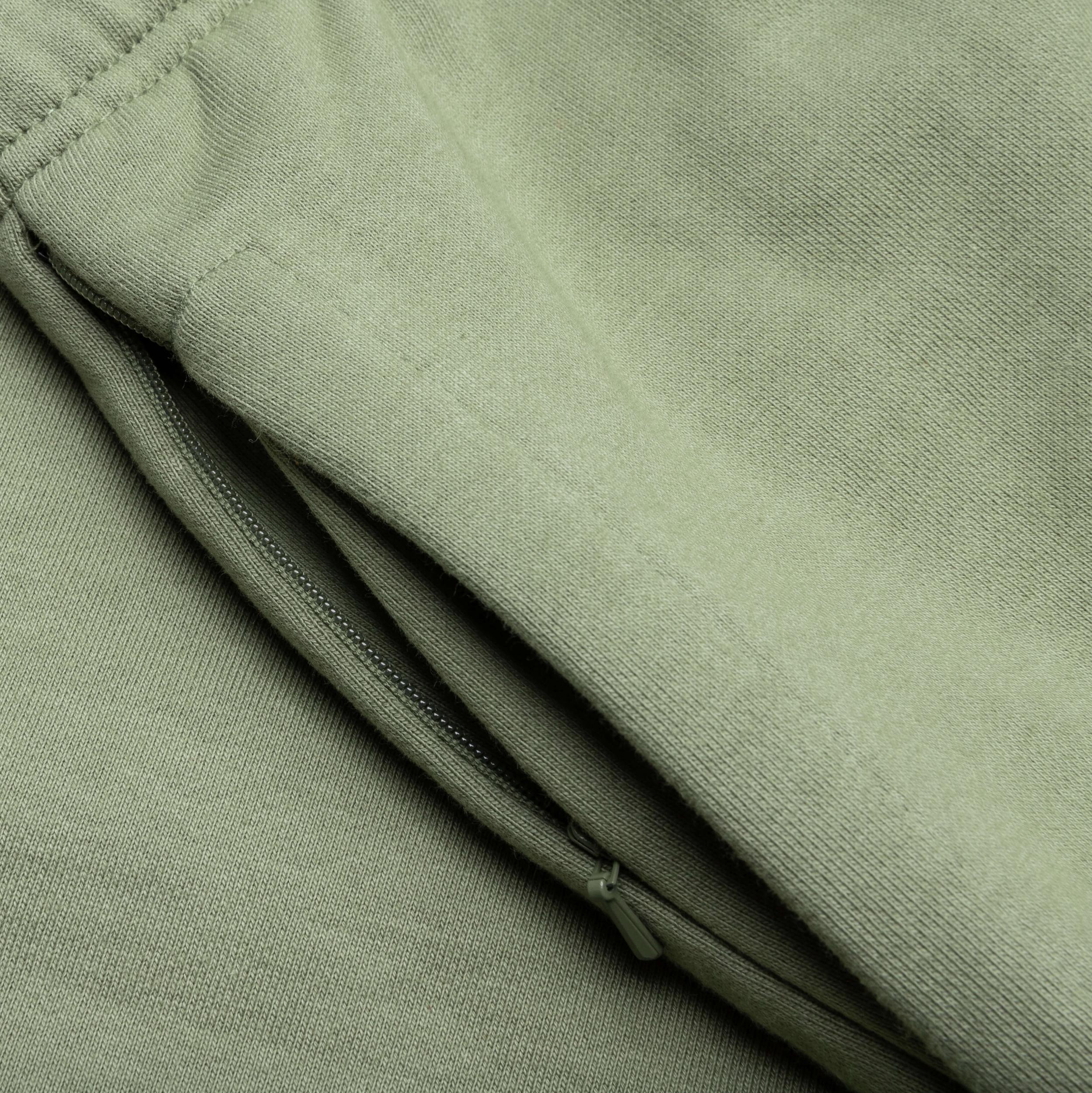 BB Aura Shorts - Oil Green Male Product Image