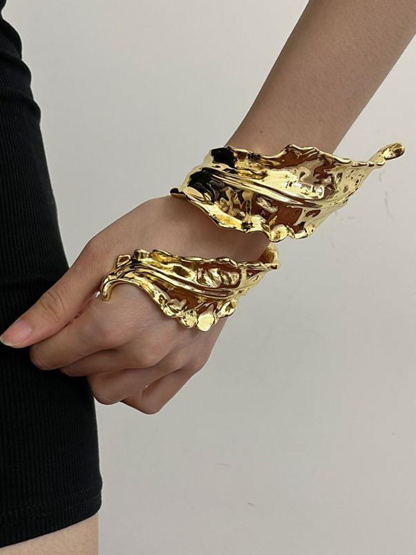 Geometric Pleated Shiny Solid Color Bracelet Accessories Product Image