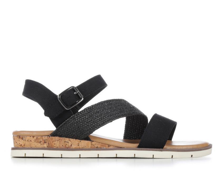 Women's Makalu Julia Wedges Product Image