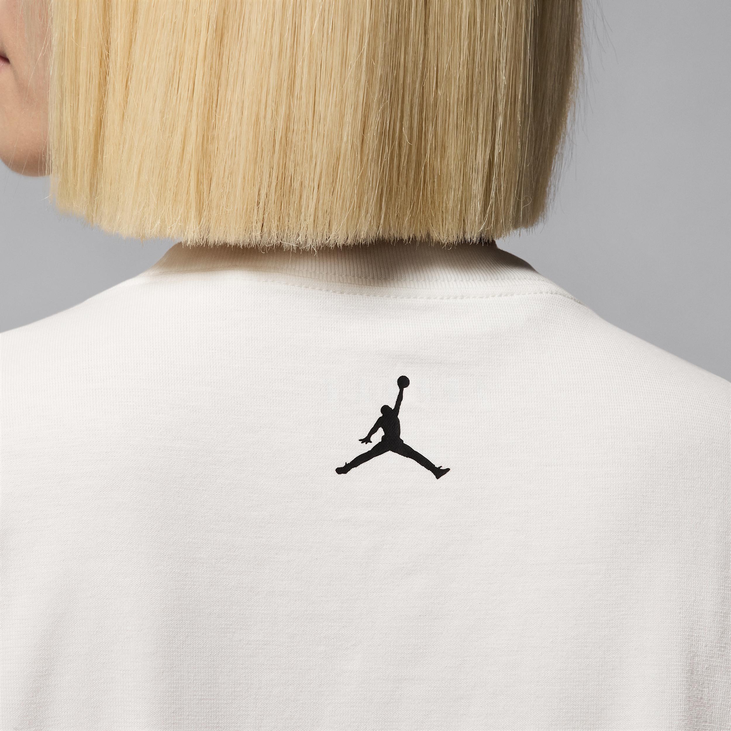 Women's Jordan Oversized Short-Sleeve Graphic T-Shirt Product Image