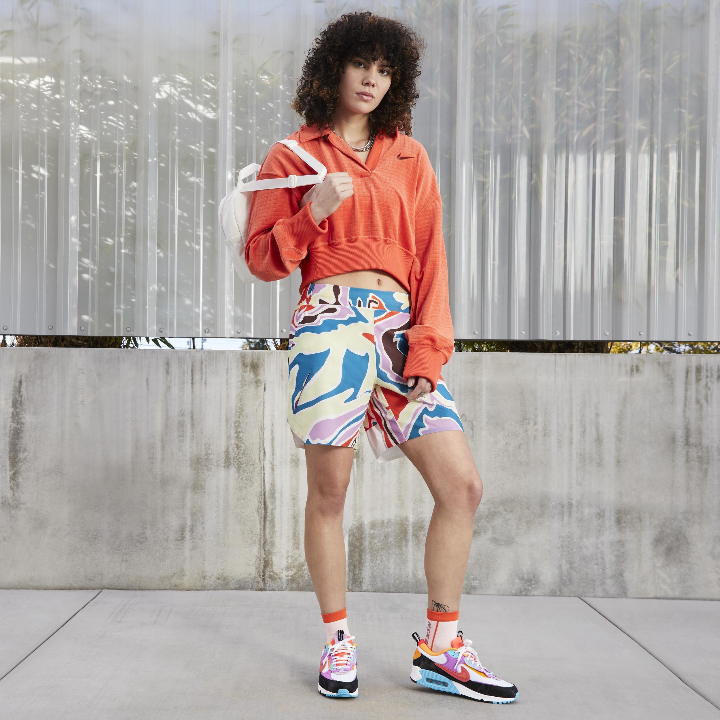 Nike Womens Air Max 90 Futura - Running Shoes White/Bright Crimson Product Image