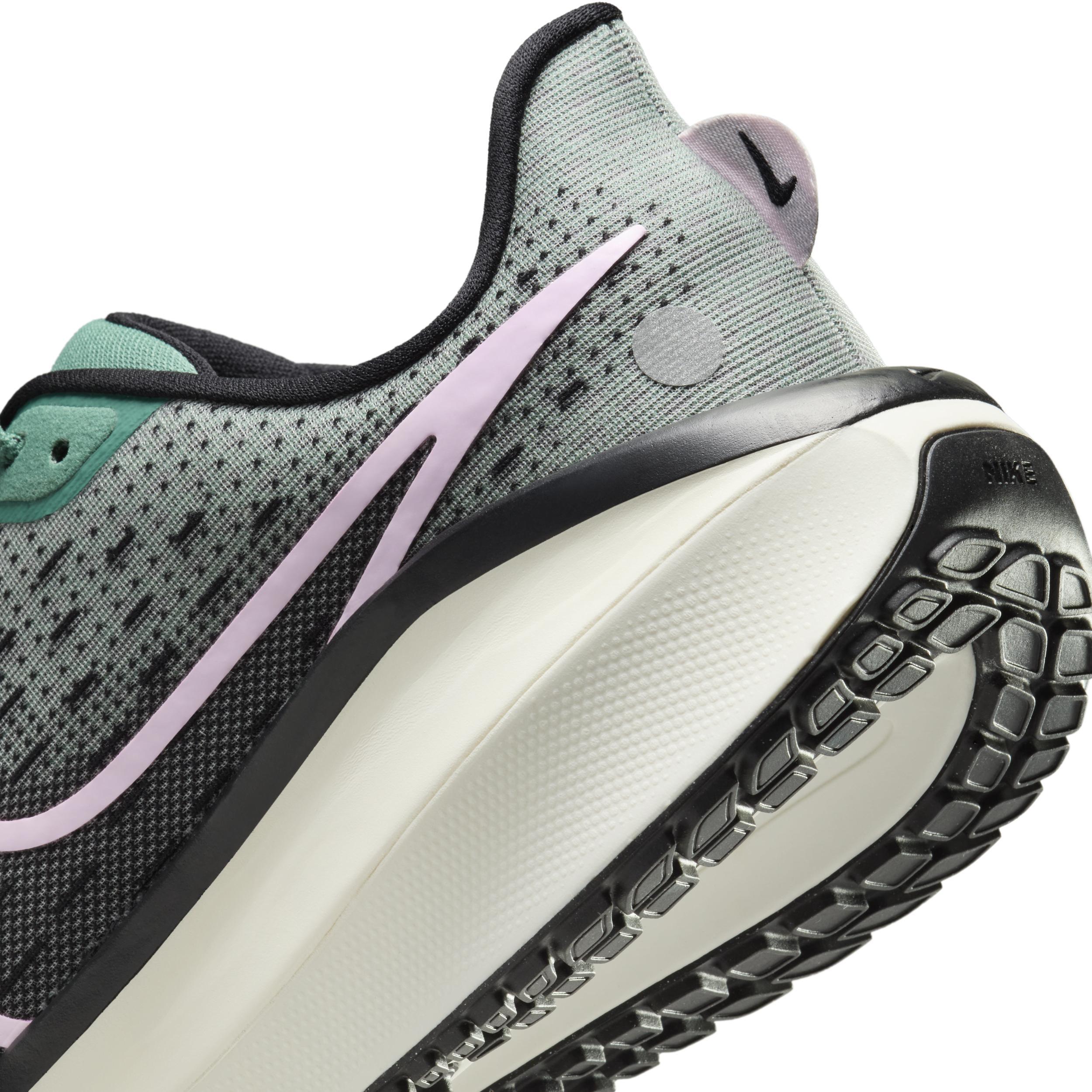 Nike Womens Nike Vomero 17 - Womens Running Shoes Product Image