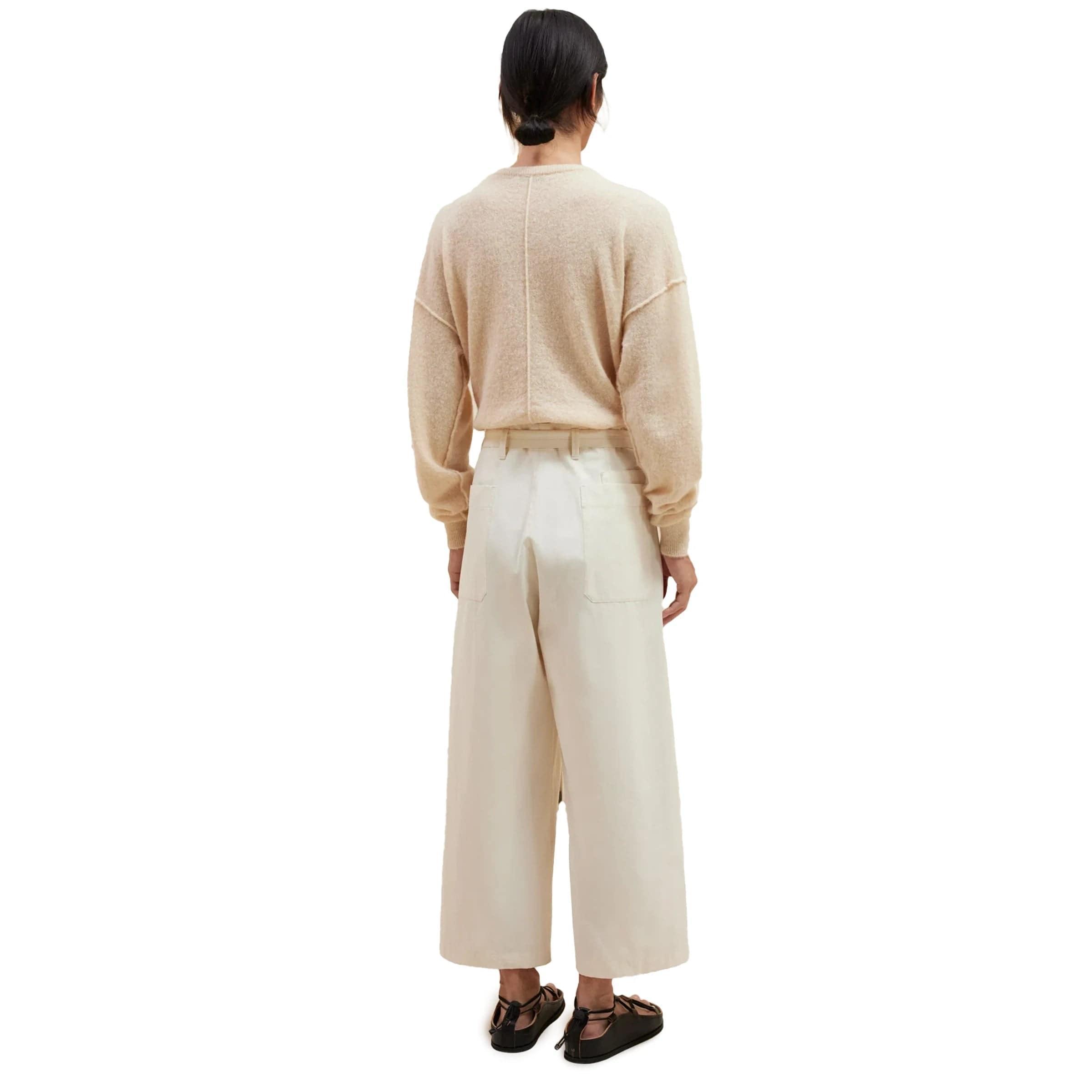 SEAMLESS BELTED PANTS Product Image
