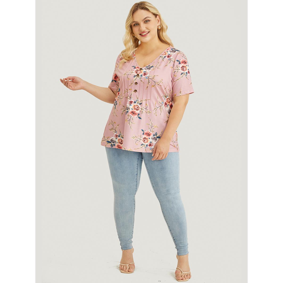 Plus Size Floral Print Button Detail Pleated V Neck T-shirt Rouge Women Casual Floral V-neck Dailywear T-shirts BloomChic 18-20/2X Product Image