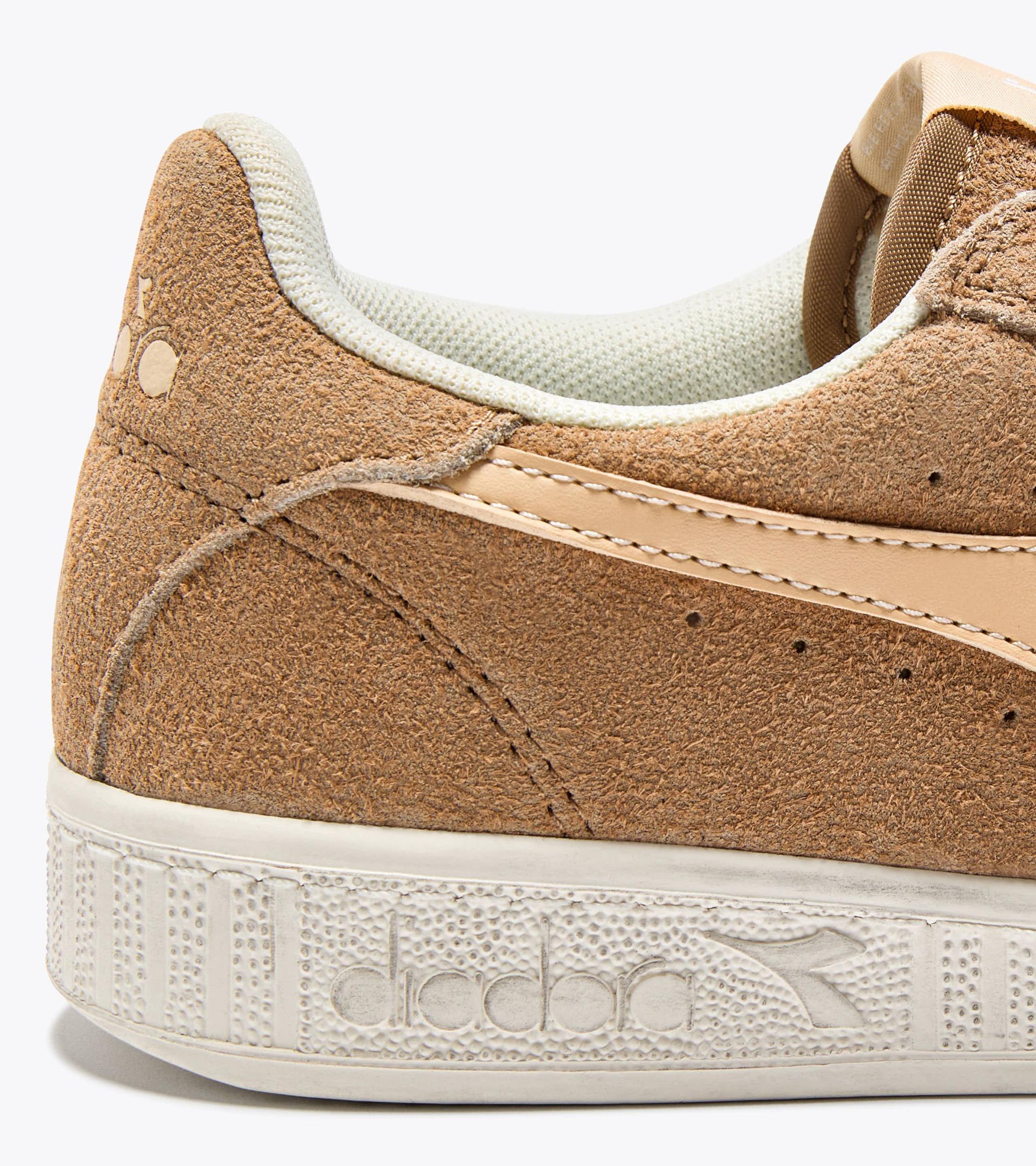 GAME LOW SUEDE WAXED Product Image