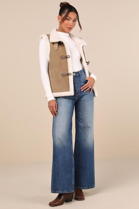 Classic Cozy Tan Shearling Toggle Vest Product Image