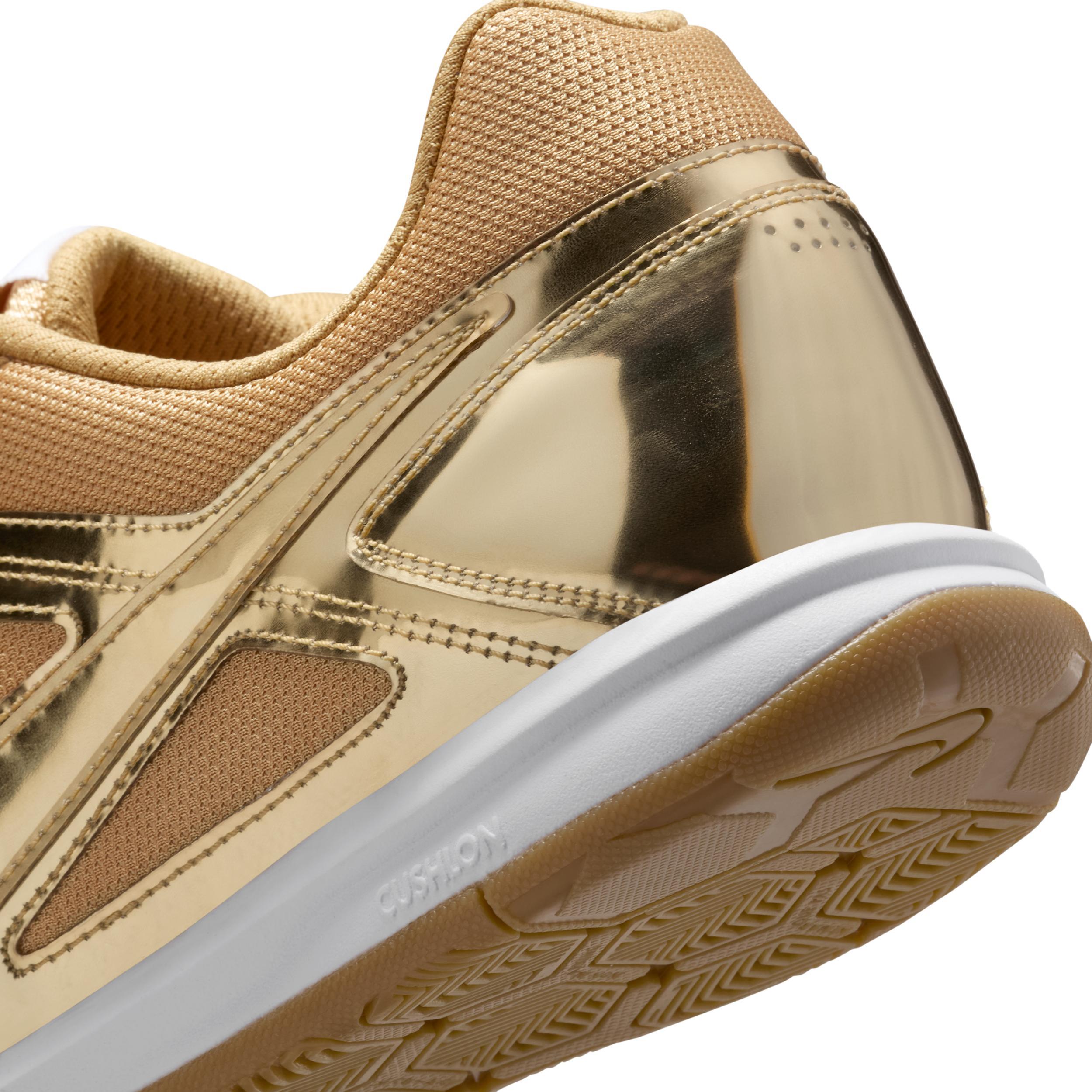 Nike Men's Gato LV8 Shoes Product Image