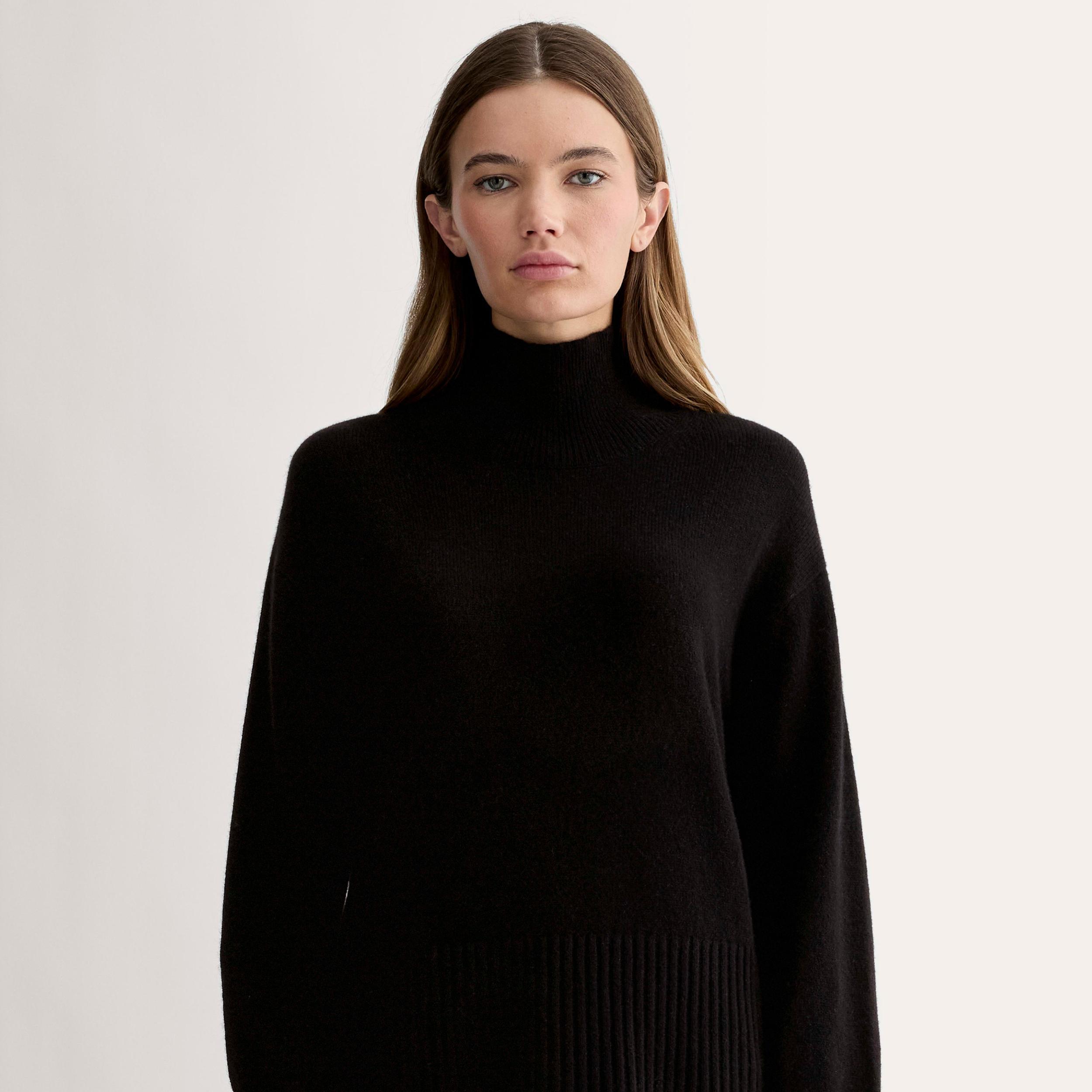 The Boxy Turtleneck in Cashmere Product Image