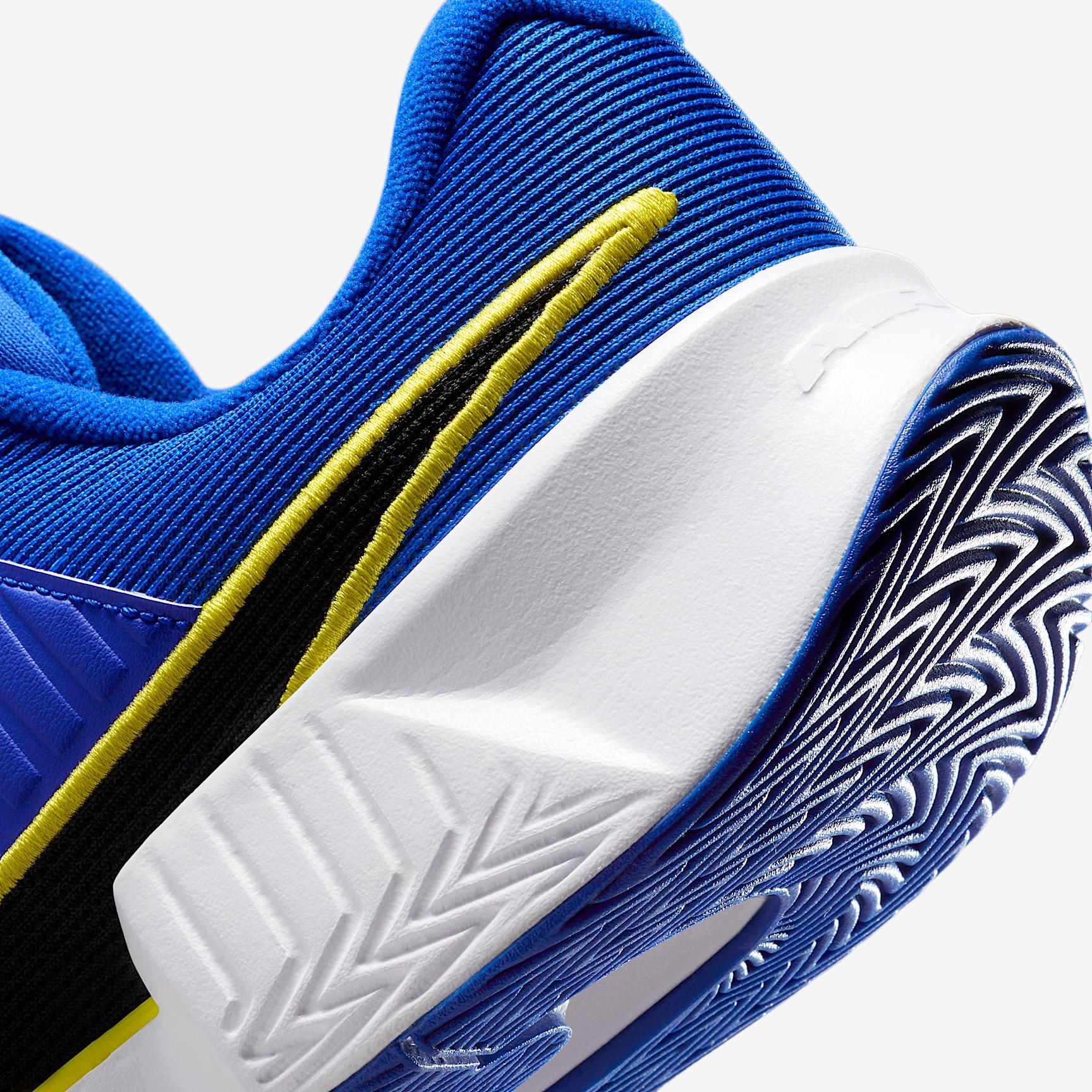 Nike Men's GP Challenge Pro Hard Court Tennis Shoes Product Image