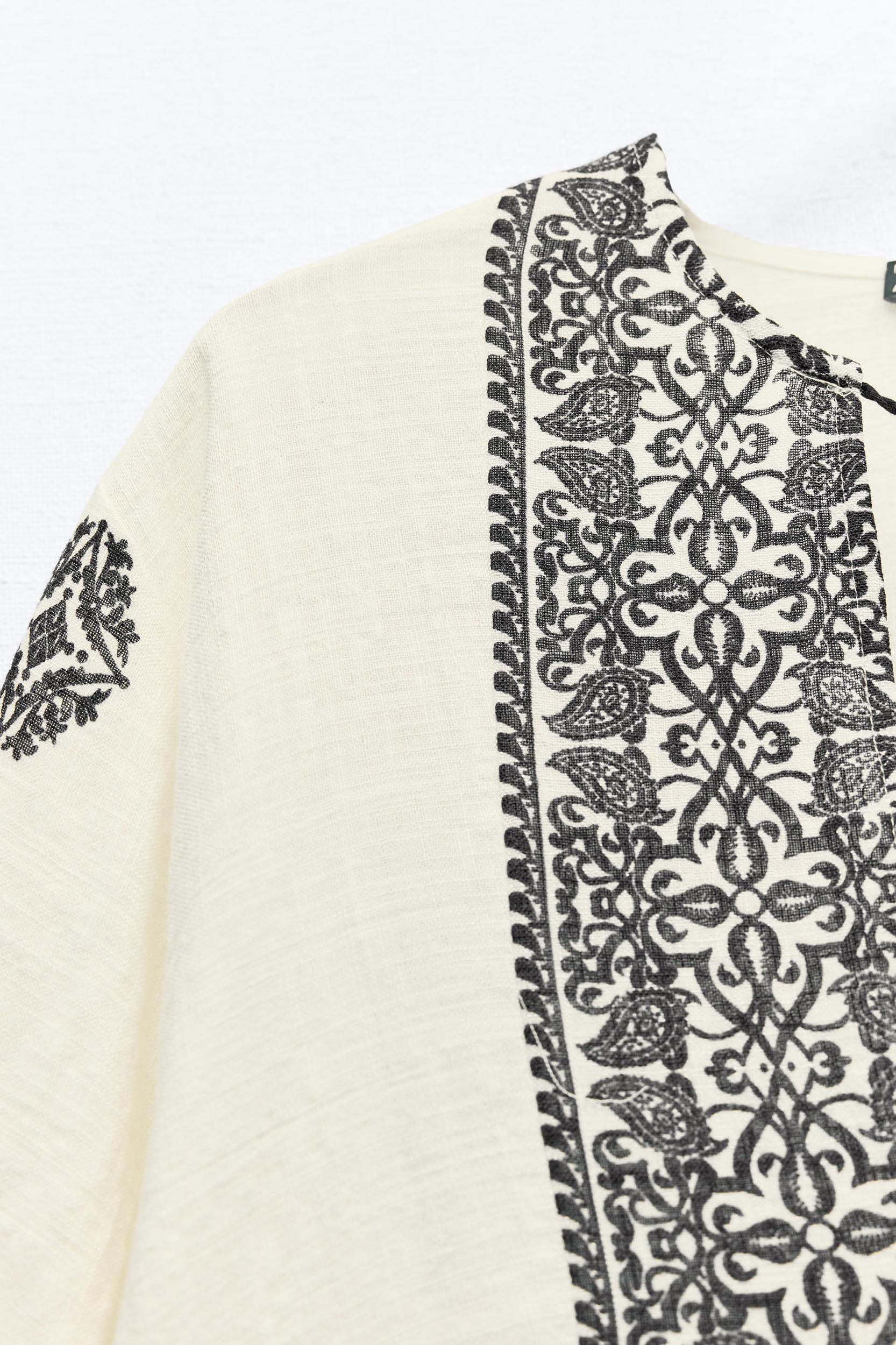 PRINTED RUSTIC BLOUSE Product Image