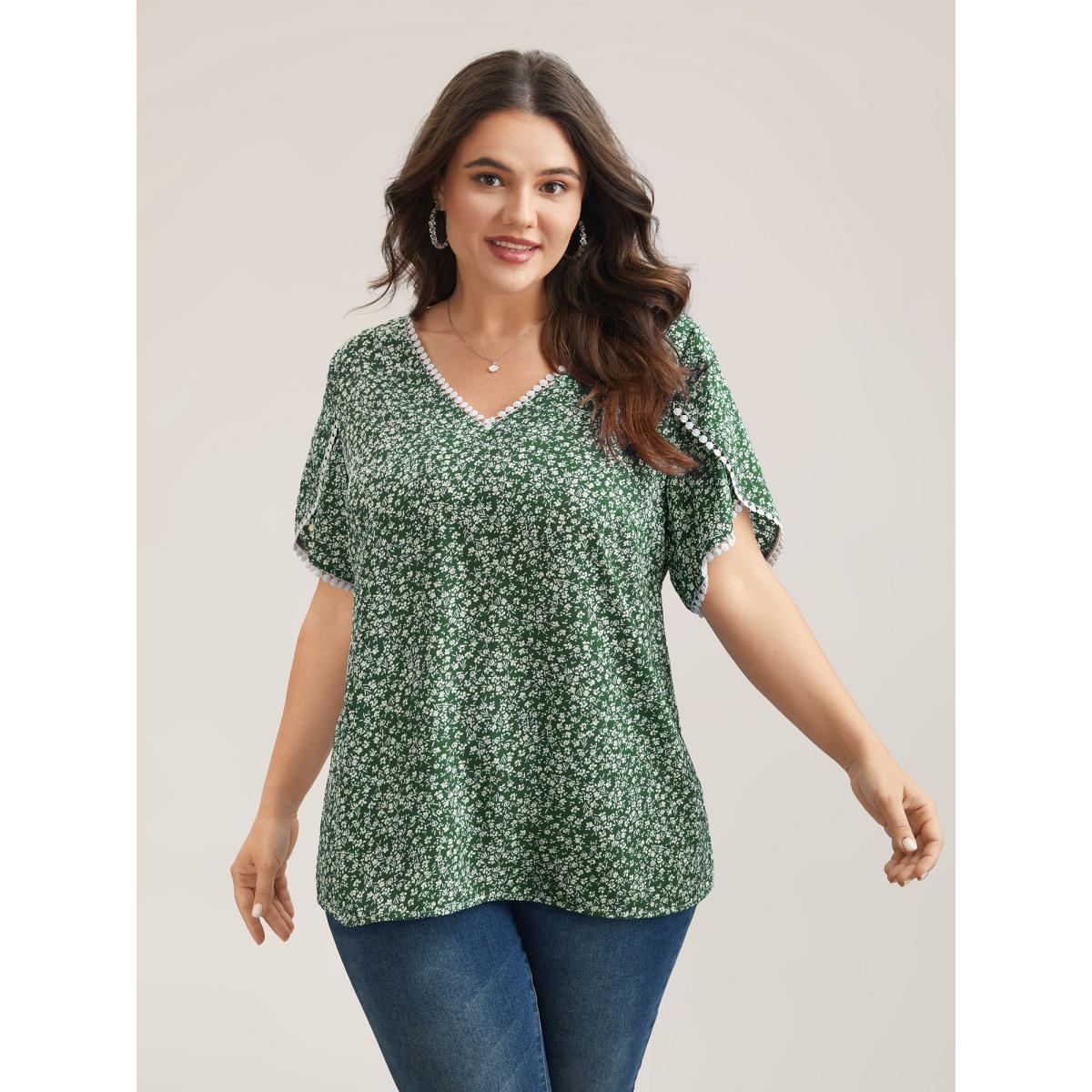 Plus Size DarkGreen Petal Sleeve Floral Lace Spliced Shirt Women Elegant Short sleeve V-neck Everyday Blouses BloomChic 22-24/3X Product Image