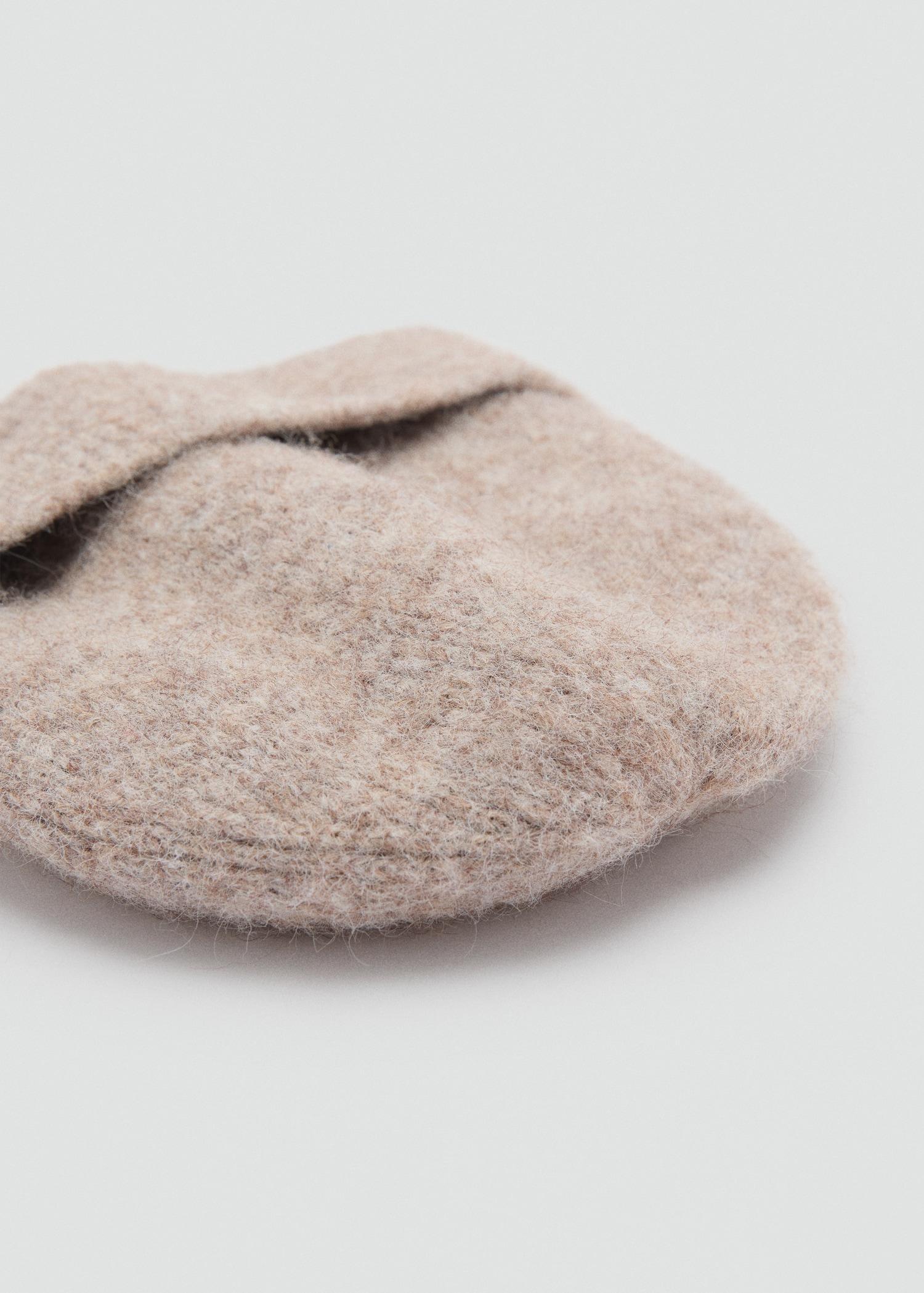 Knit beanie - Women | MANGO USA Product Image