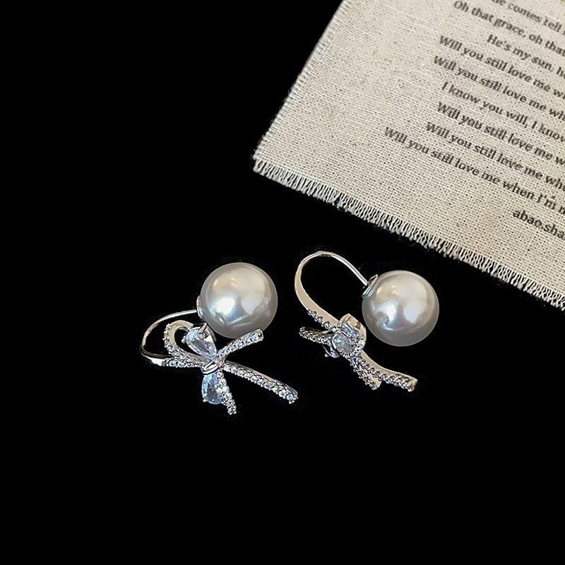 925 Sterling Silver Bow Faux Pearl Drop Earring Product Image