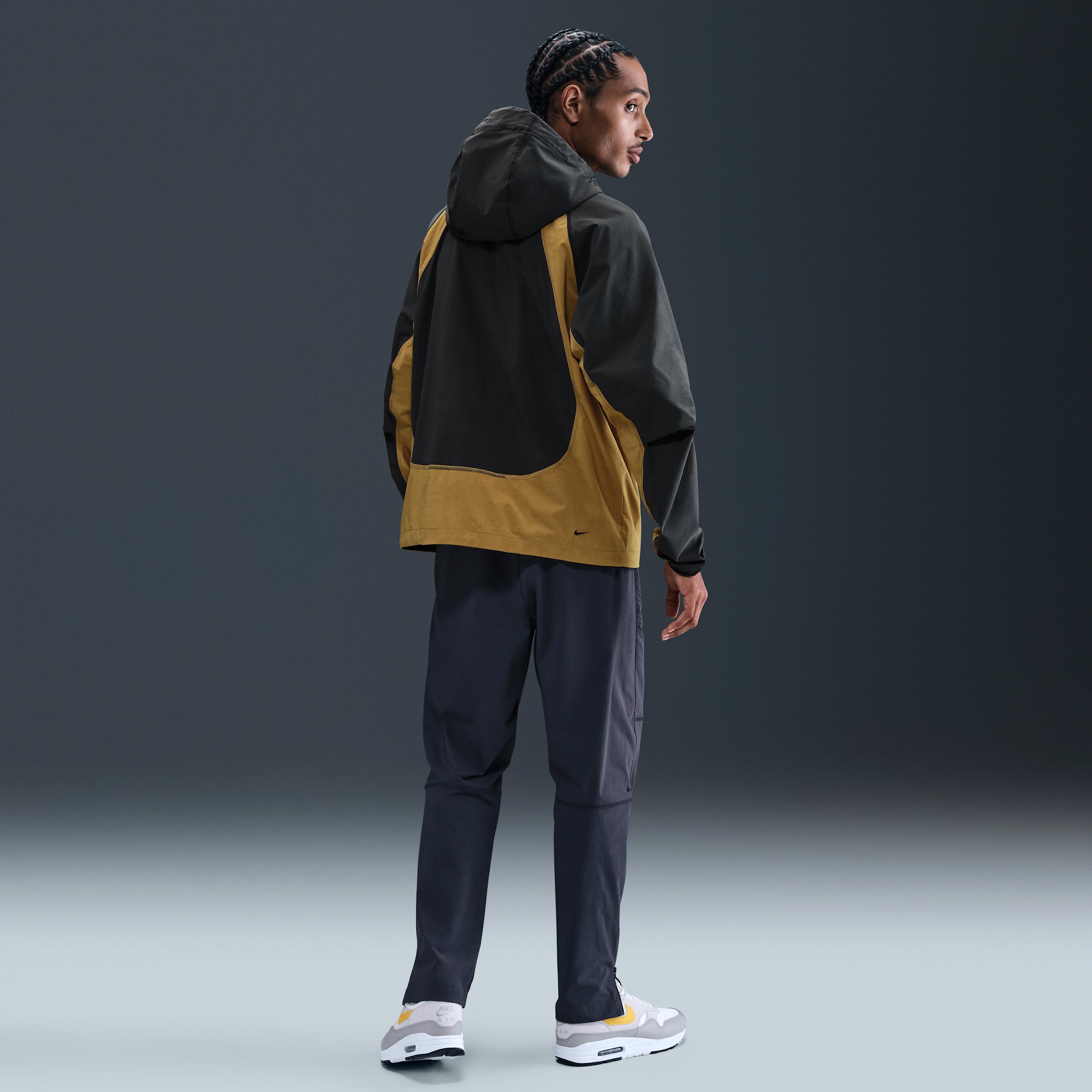 Nike Men's Tech Dri-FIT Woven Color-Block Windrunner Loose Jacket Product Image