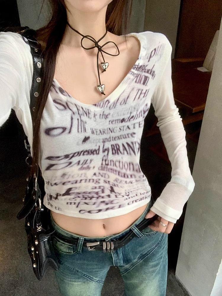 Long-Sleeve V-Neck Lettering Crop Slim Fit Tee Product Image