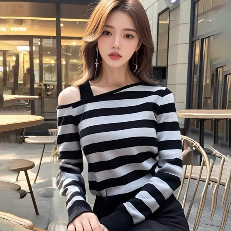 Long-Sleeve Cold Shoulder Asymmetrical Buttoned Slit Slim Fit Knit Top Product Image