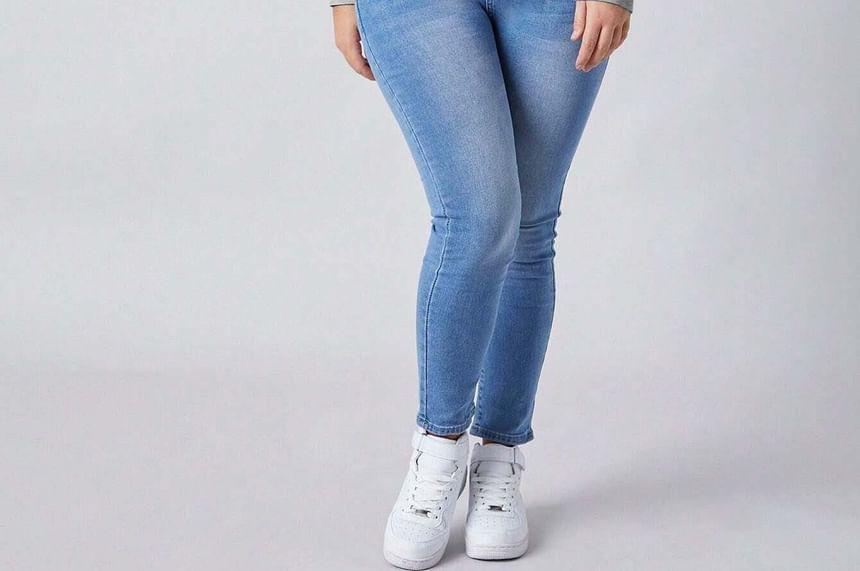 Plus Size Long-Sleeve Off-Shoulder Melange Crop Slim Fit Tee Product Image